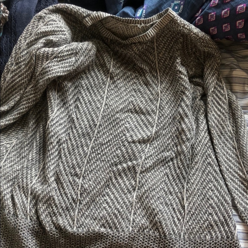 Long sleeved sweater